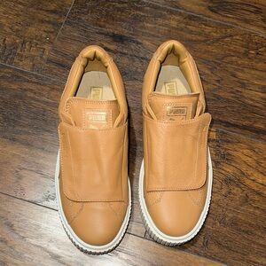PUMA Women’s Tan Cognac Velcro Strap Leather Platform Sneakers 8.5